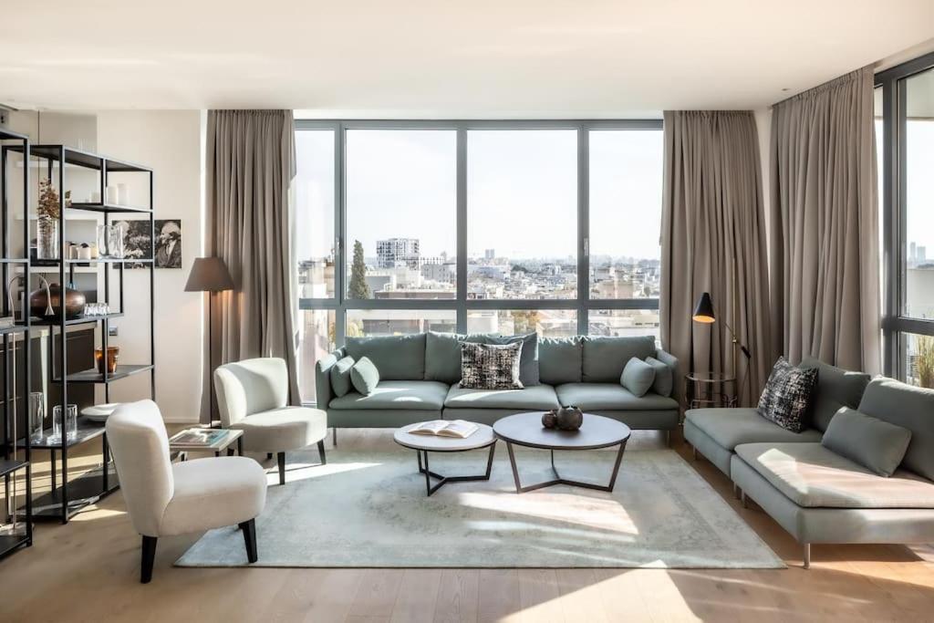 Upscale Rotschild By Five Apartment