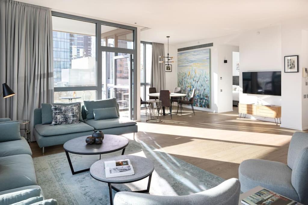 Upscale Rotschild By Five Apartment